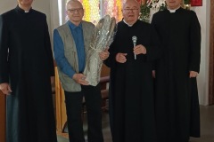 bf70e9ea-d1c2-4080-9fdf-0e20ddca8b83-2